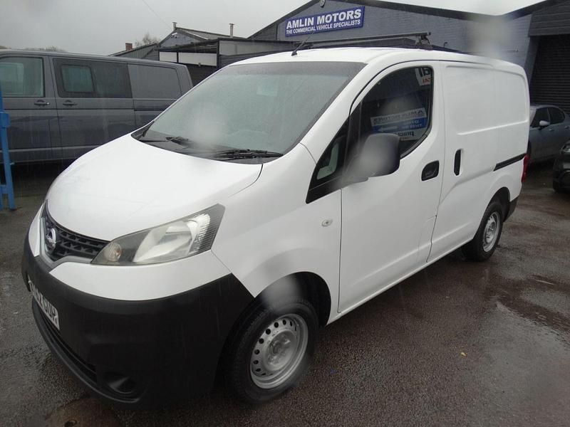 White Used 2013 Nissan NV200 SE Van | £2,499 (Fair price) - Image 1/4