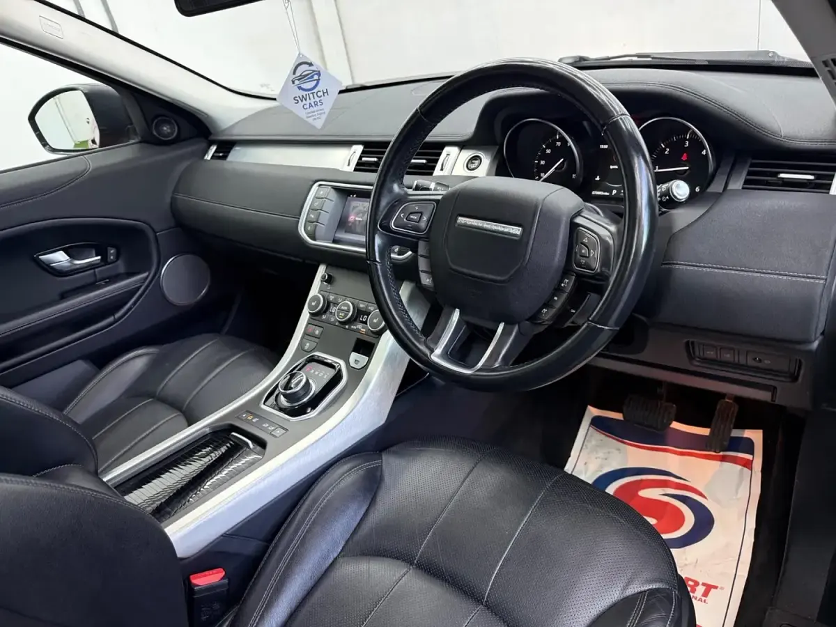 Used Land Rover Range Rover evoque SE 2018 Red Estate