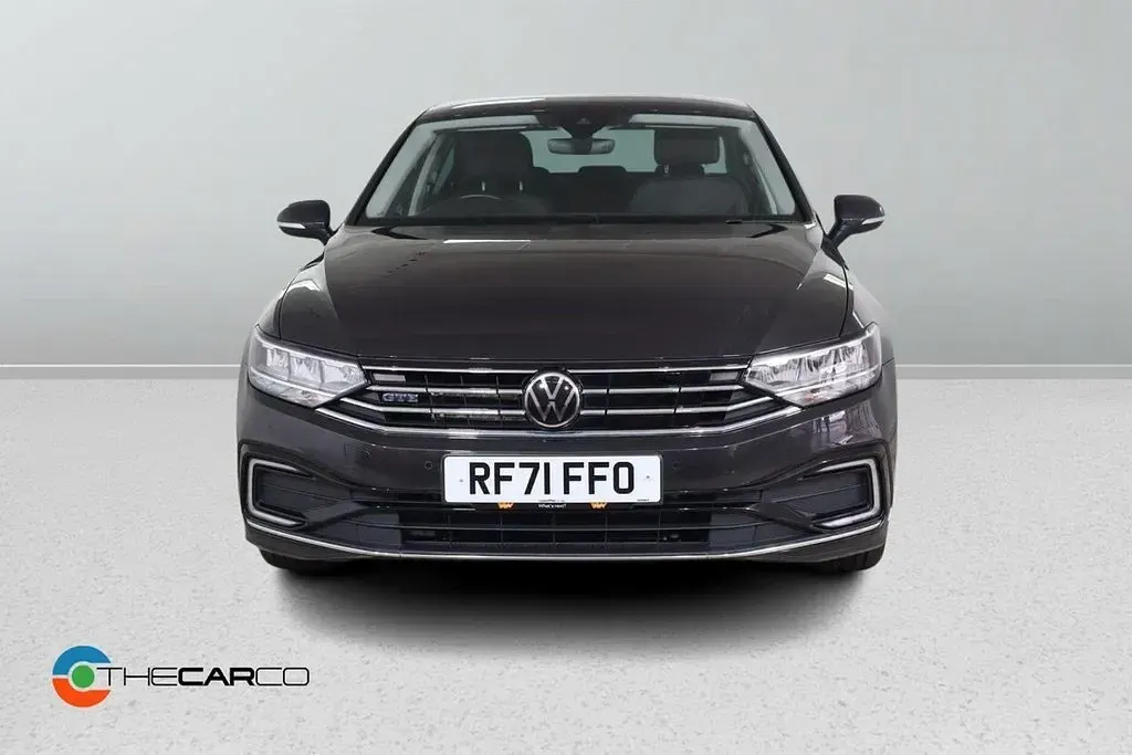 Used VW Passat GTE 218 HP (160 kW) 2022 Grey Estate