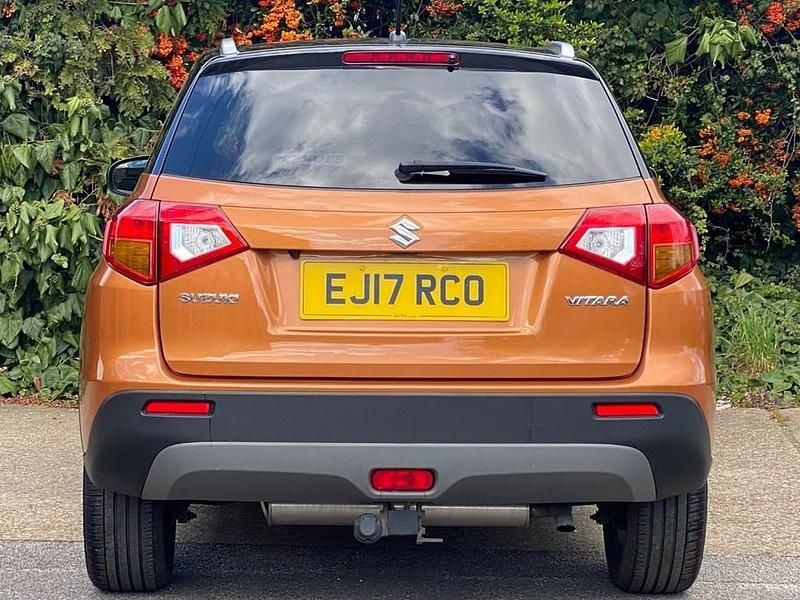 Second-hand Suzuki Vitara SZ-T 120 CP (88 kW) 2017 Portocaliu SUV