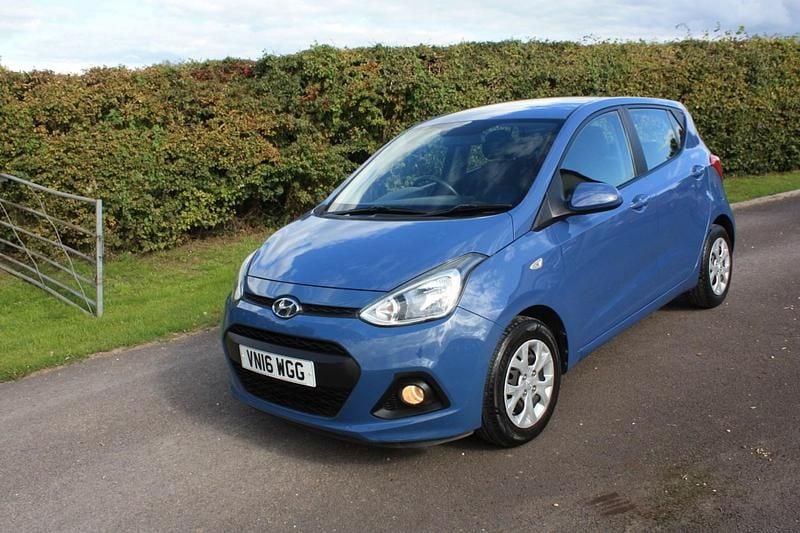 Blue Used 2016 Hyundai i10 SE Hatchback | £4,995 (Good price) - Image 1/4