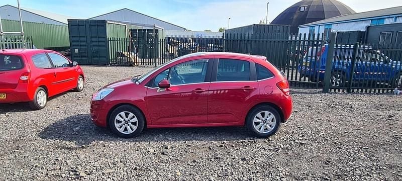 Usado Citroën C3 VTR Sport 75 HP (55 kW) 2011 Vermelho Citadino