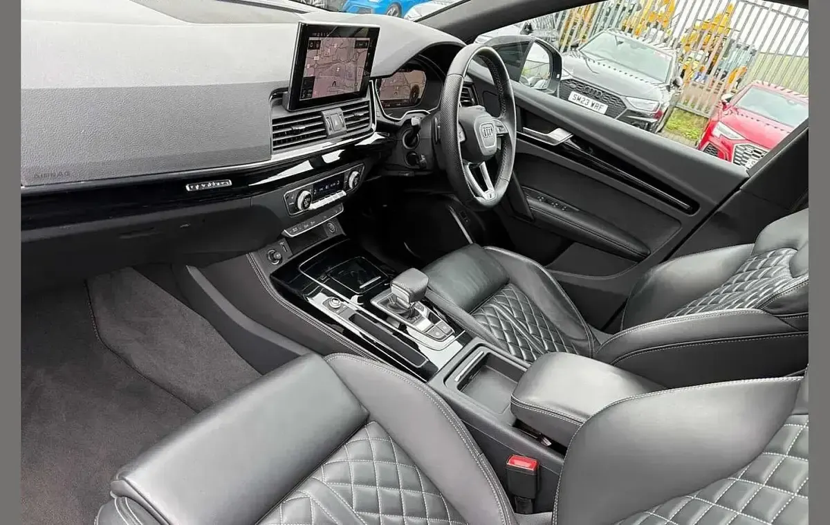 Used Audi Q5 Performance 261 HP (191 kW) 2022 Blue SUV