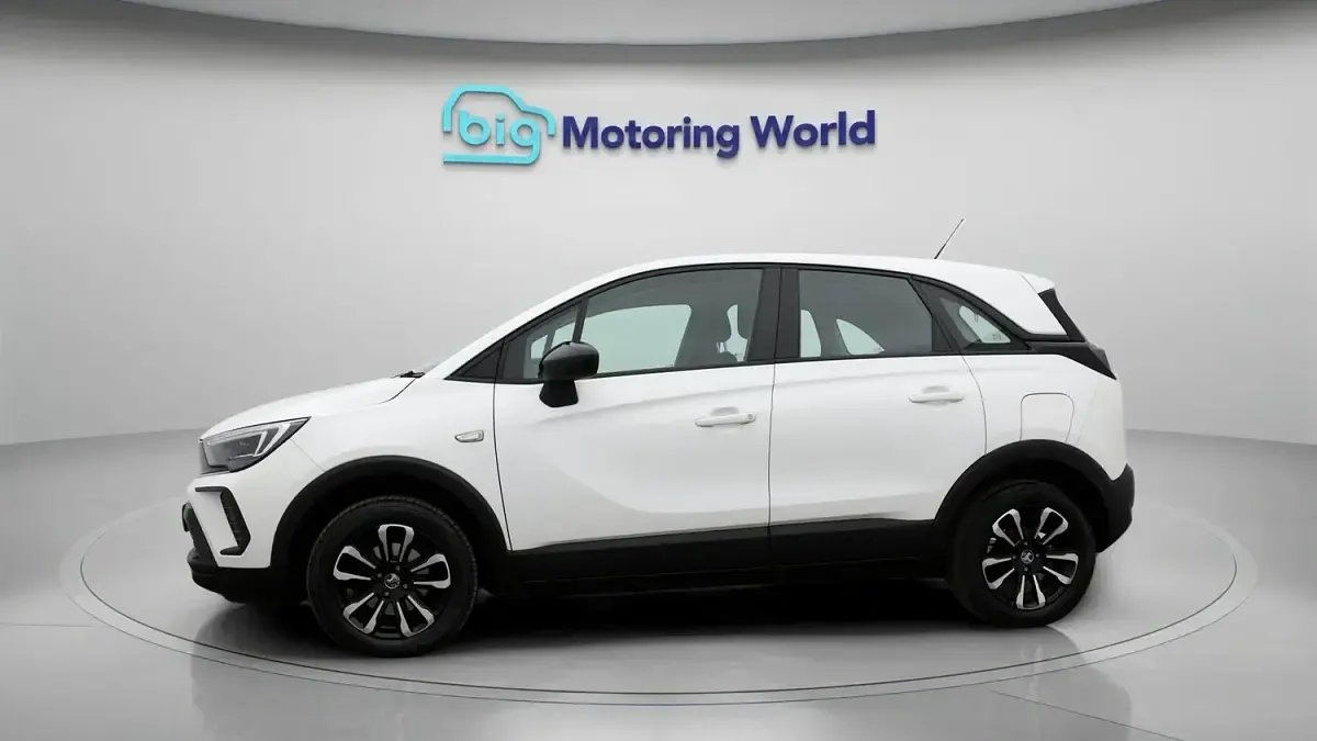 Used Vauxhall Crossland Design Edition 2022 White SUV