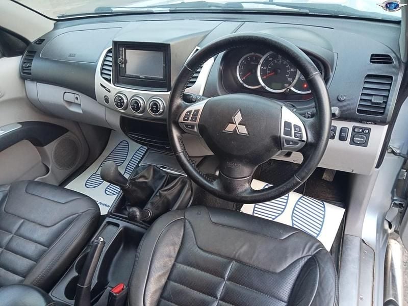 Used Mitsubishi L200 176 HP (129 kW) 2012 Silver Pickup