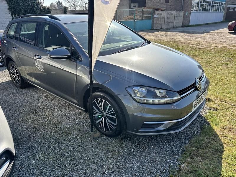 Used VW Golf VII SE 115 HP (84 kW) 2018 Grey Estate