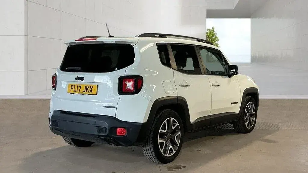 Used Jeep Renegade Night Eagle 120 HP (88 kW) 2017 White SUV