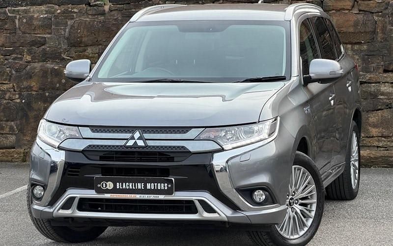 Used Mitsubishi Outlander P-HEV 177 HP (130 kW) 2018 Grey Estate