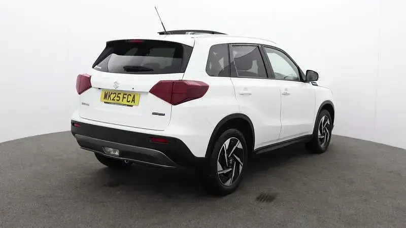 Used Suzuki Vitara 116 HP (85 kW) 2025 White SUV