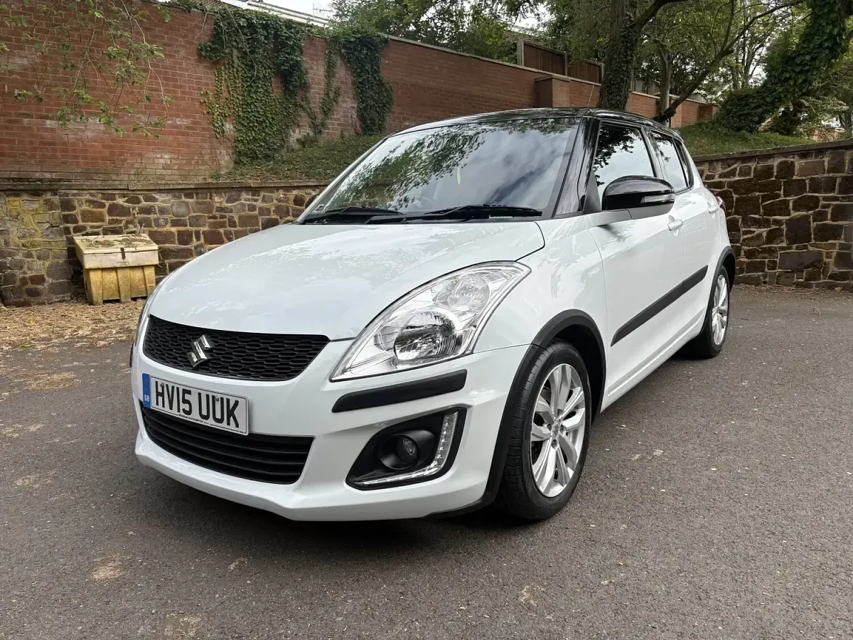 Used Suzuki Swift SZ4 2015 White Hatchback