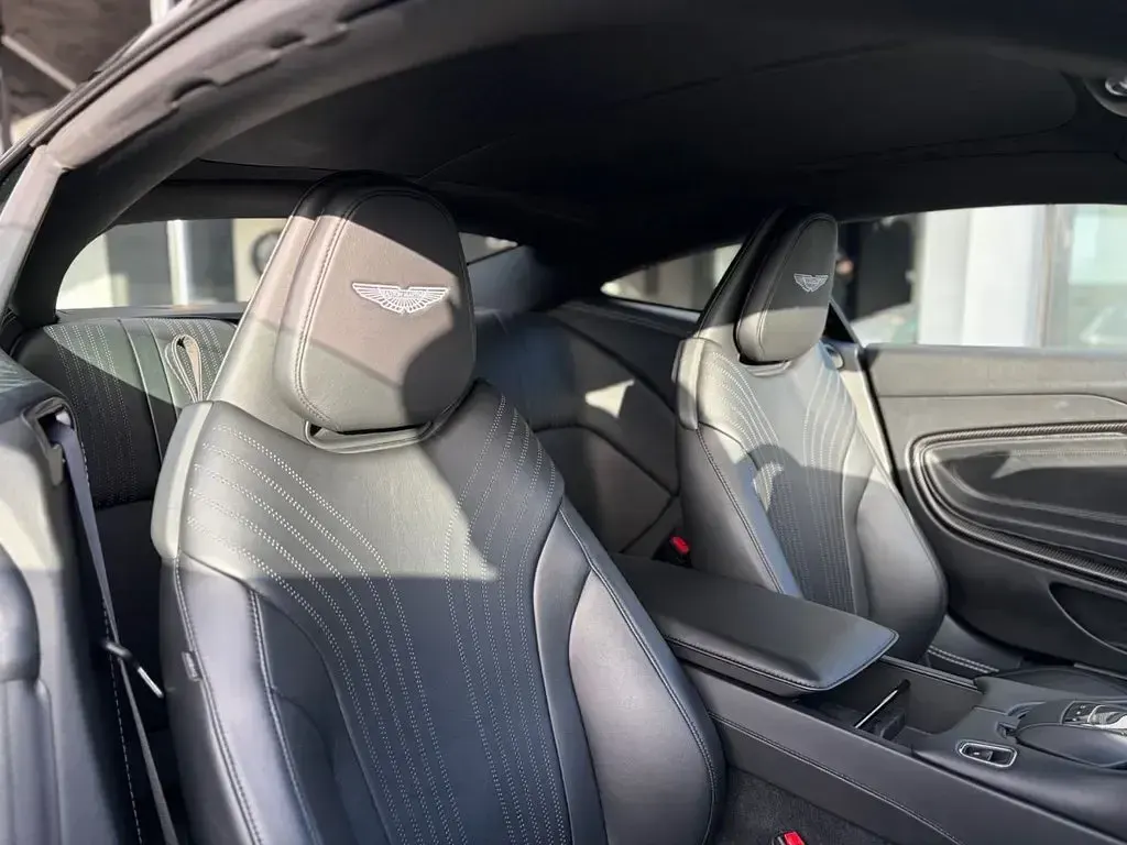 Used Aston Martin DB11 502 HP (369 kW) 2020 Grey Coupe
