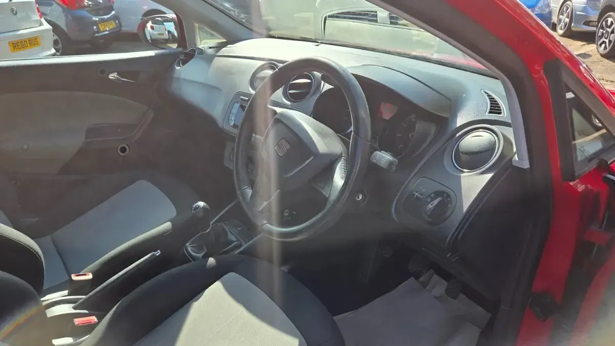 Usado Seat Ibiza SE 2012 Vermelho Citadino
