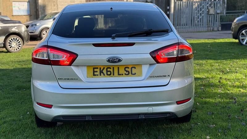 Used Ford Mondeo Titanium X 163 HP (119 kW) 2011 Silver Hatchback
