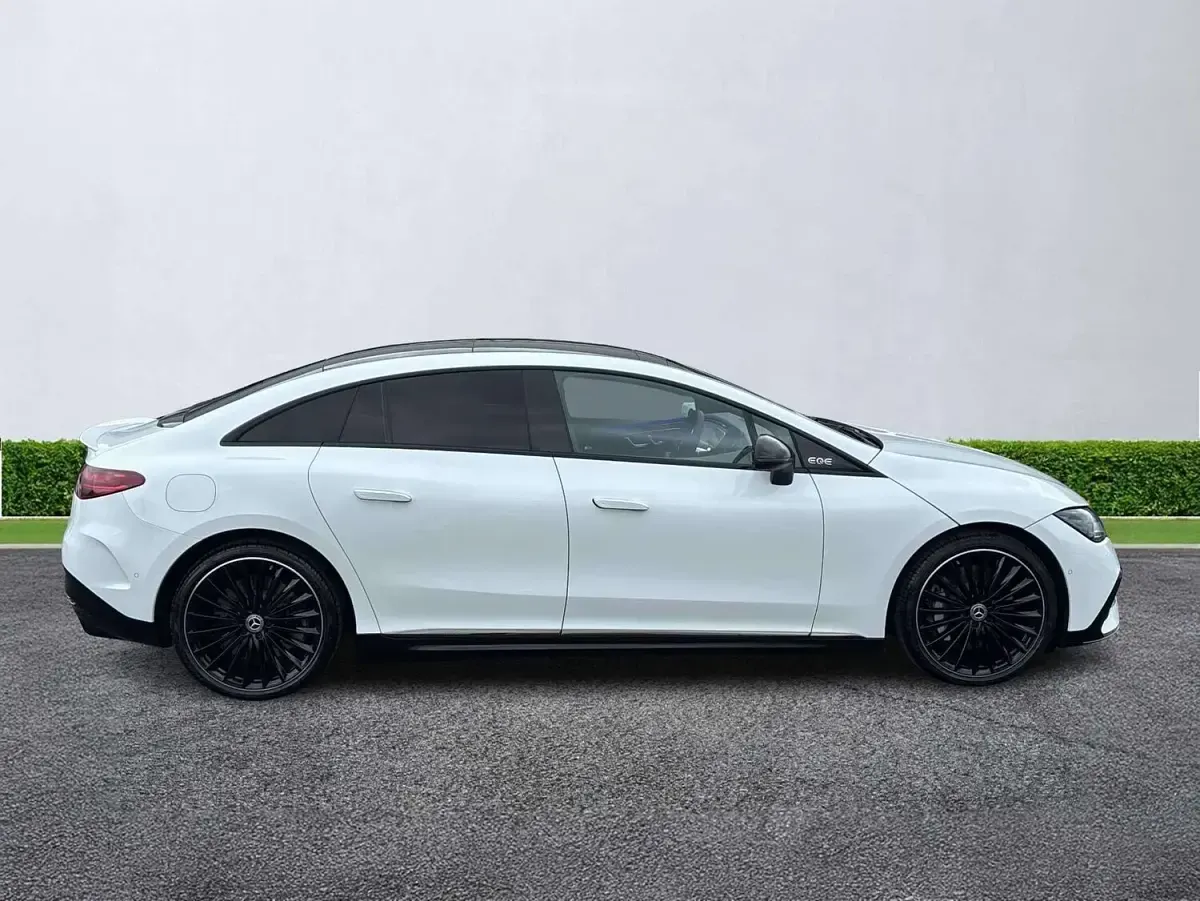 Used Mercedes EQE350 AMG line 214 kW (292 HP) 2025 White Sedan