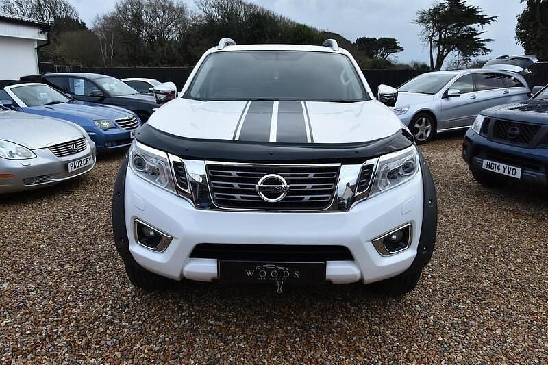 Used Nissan Navara Tekna 2018 White Pickup