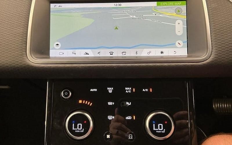 Image 2/4
