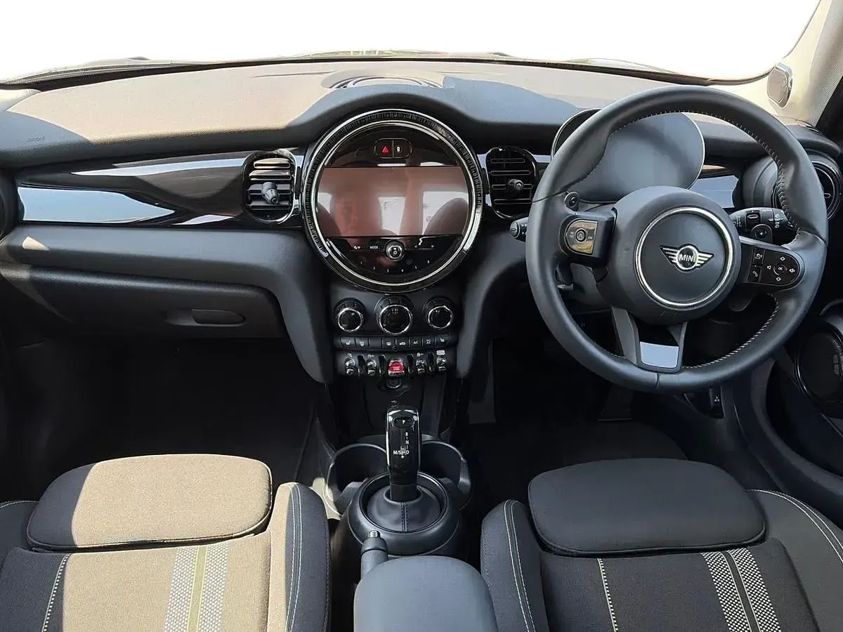 Used Mini Cooper S Classic 176 HP (129 kW) 2023 Black Hatchback