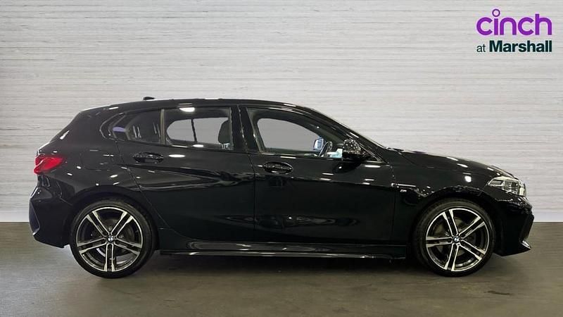 Used BMW 118 M Sport 136 HP (100 kW) 2022 Black Hatchback