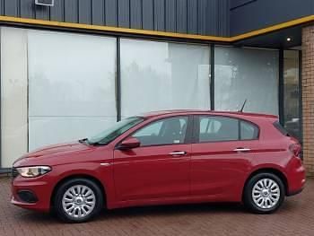 Used Fiat Tipo Easy 95 HP (69 kW) 2017 Red Hatchback