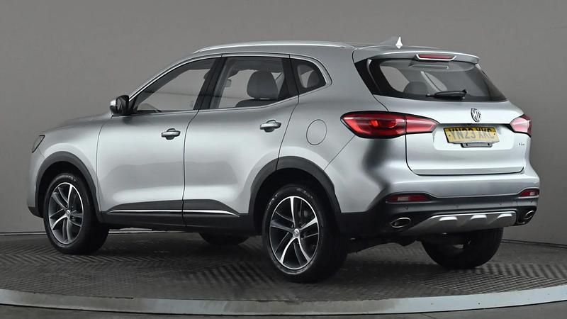 Used MG HS Excite 162 HP (119 kW) 2023 Silver SUV