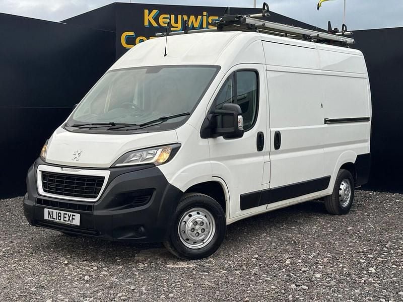 Used Peugeot Boxer 130 HP (95 kW) 2018 White Van