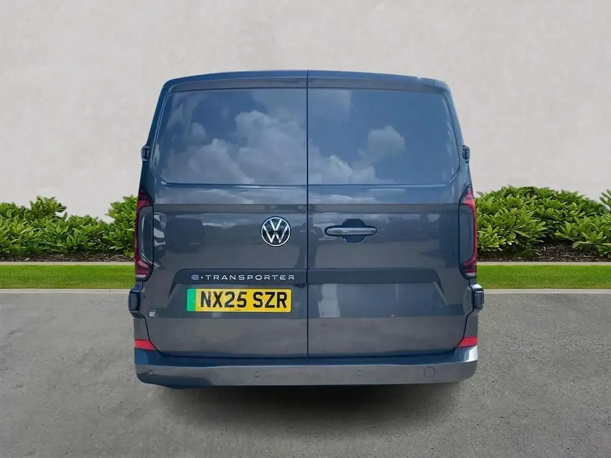 Usado VW Transporter Pro 100 kW (136 CV) 2025 Gris Van