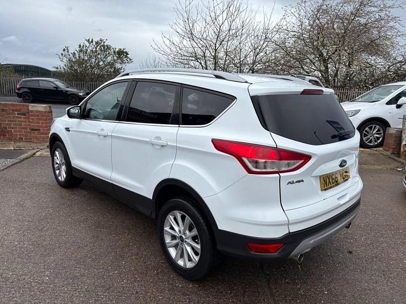 Used Ford Kuga Titanium 150 HP (110 kW) 2016 White SUV