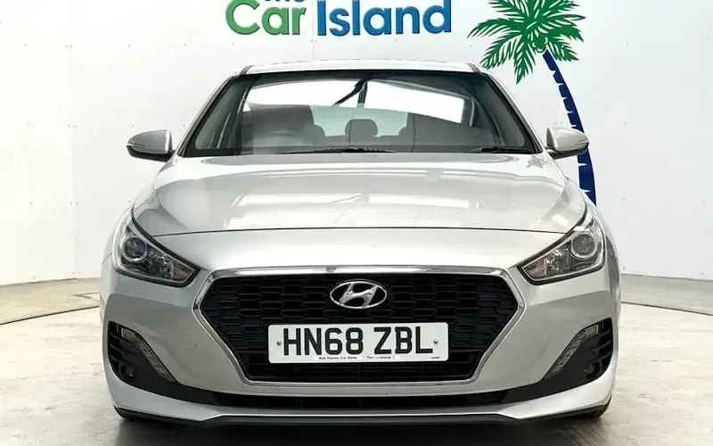 Used Hyundai i30 SE 120 HP (88 kW) 2020 Hatchback