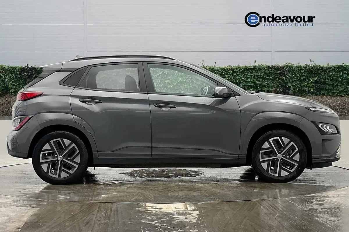 Used Hyundai Kona Premium 150 kW (204 HP) 2022 Grey SUV