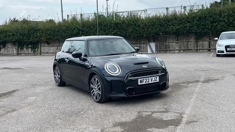 Black Used 2022 Mini Cooper S Exclusive Hatchback | £19,932 (Fair price) - Image 1/4