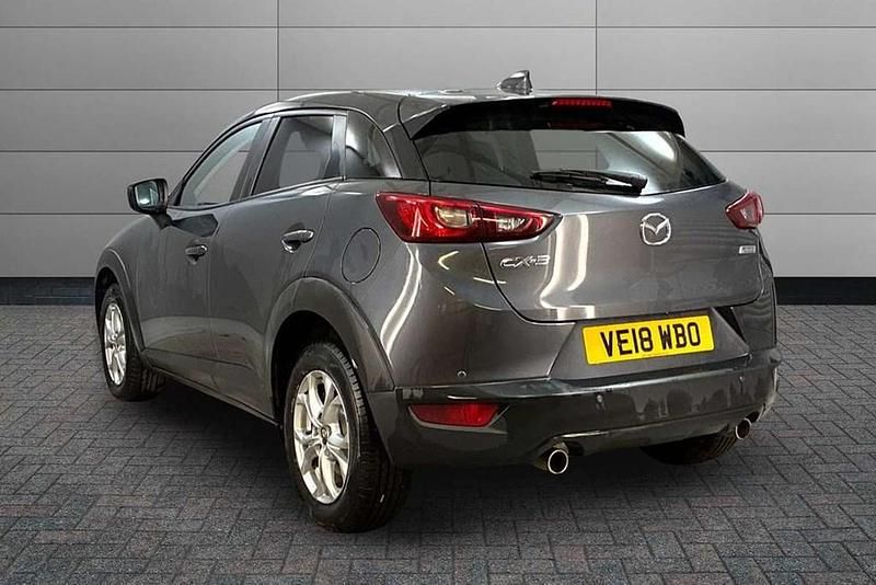 Usado Mazda CX-3 117 HP (86 kW) 2018 Cinzento SUV