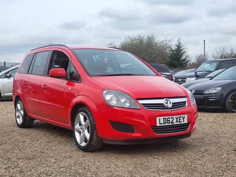 Red Used 2012 Vauxhall Zafira MPV | £1,995 (Good price) - Image 1/4