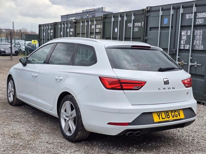 Used Seat Leon ST FR 150 HP (110 kW) 2018 White Estate