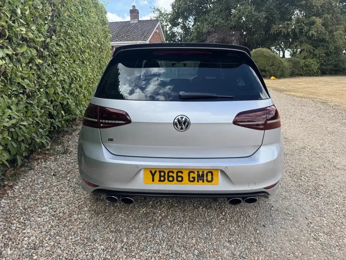 Used VW Golf VII R 310 HP (228 kW) 2017 Silver Hatchback