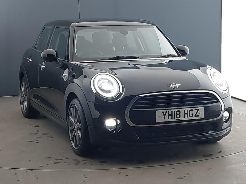 Black Used 2018 Mini Cooper Hatchback | £9,498 (Fair price) - Image 1/4