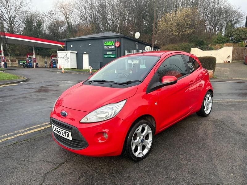 Used Ford Ka Zetec 69 HP (50 kW) 2015 Red Hatchback