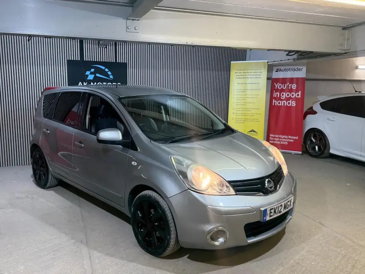 Used Nissan Note N-TEC 110 HP (80 kW) 2012 Silver Hatchback