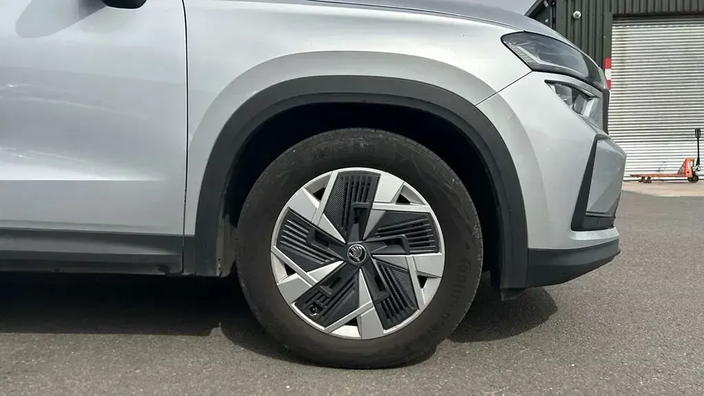 Second-hand Skoda Kodiaq SE 150 CP (110 kW) 2025 Argintiu SUV