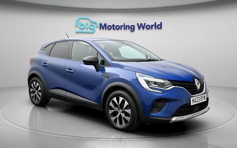 Usado Renault Captur Evolution 143 HP (105 kW) 2023 Azul SUV