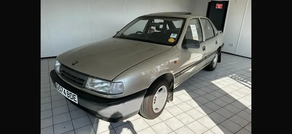 Used Vauxhall Cavalier 1990 Silver Sedan