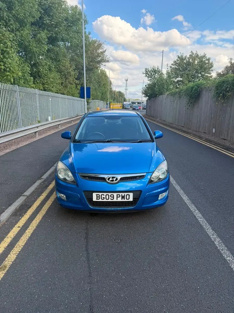Used Hyundai i30 Comfort 109 HP (80 kW) 2009 Blue Hatchback