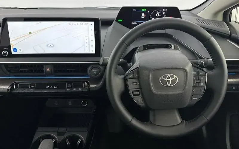 Used Toyota Prius Design 223 HP (164 kW) 2025 Silver Hatchback