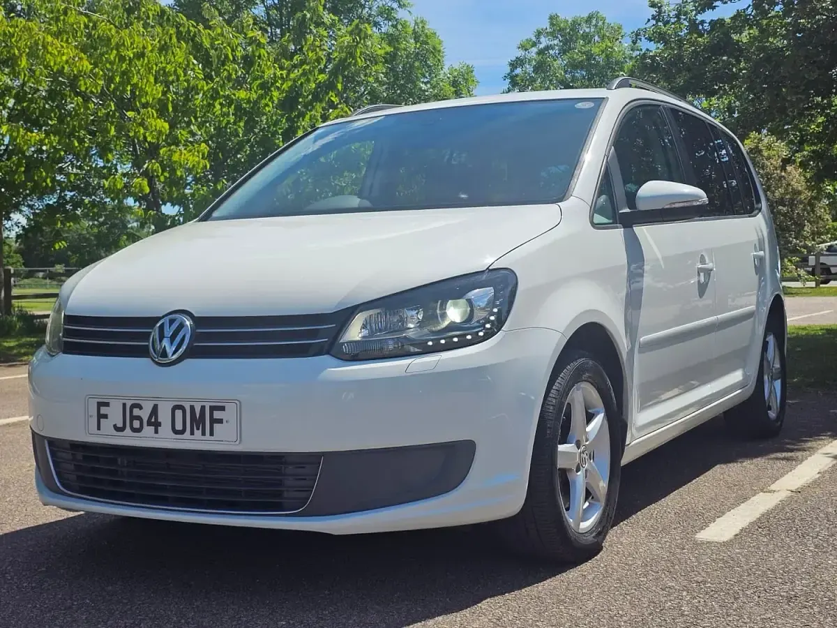 Used VW Touran SE 150 HP (110 kW) 2015 White MPV