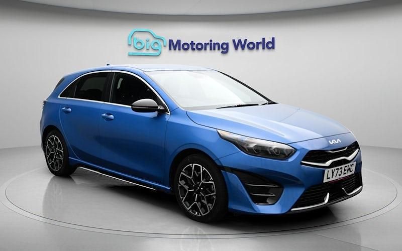 Begagnad Kia Ceed GT-Line 160 HK (117 kW) 2023 Blå Halvkombi