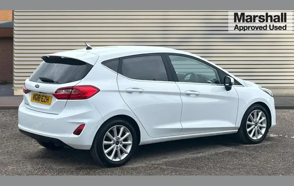 Used Ford Fiesta Titanium 99 HP (72 kW) 2018 White Hatchback