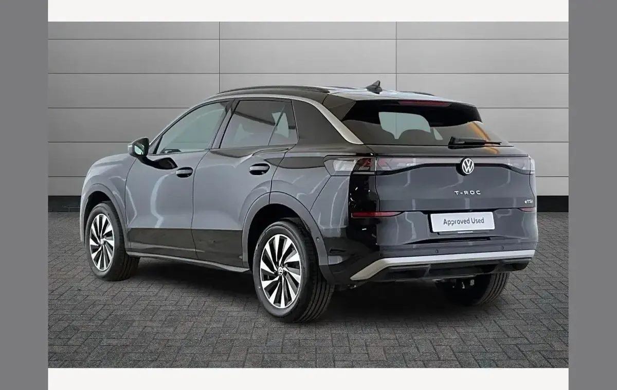 Used VW T-Roc Life 147 HP (108 kW) 2026 Black SUV