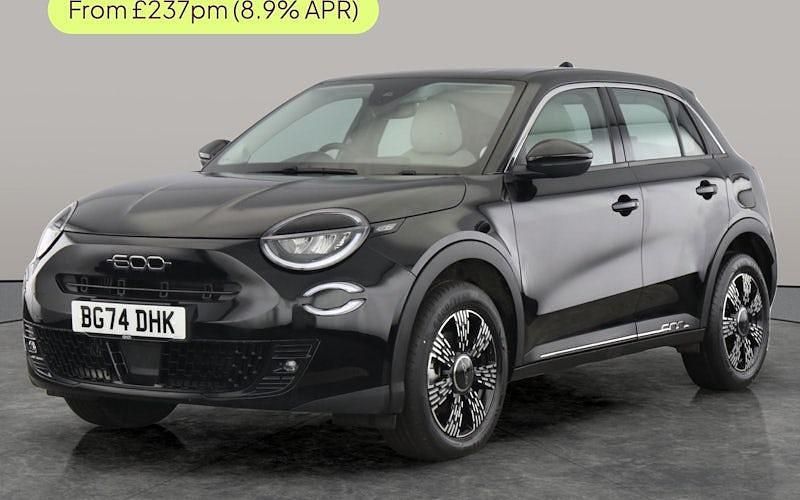 Used Fiat 600 101 HP (74 kW) 2025 SUV