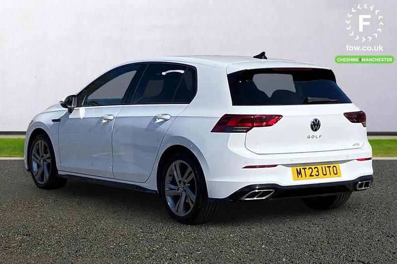 Usado VW Golf VIII R-line 150 HP (110 kW) 2023 Branco Citadino