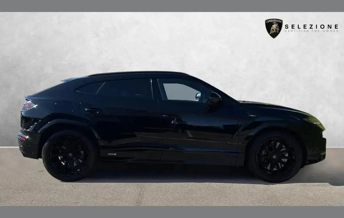 Used Lamborghini Urus 800 HP (588 kW) 2025 Black SUV