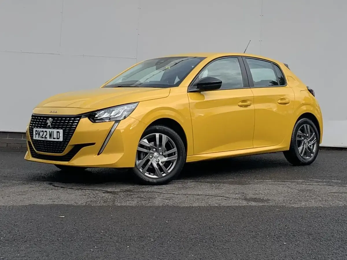 Gebraucht Peugeot 208 Active Premium 75 PS (55 kW) 2022 Gelb Kleinwagen